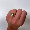 gouden vintage ring met grote groene steen