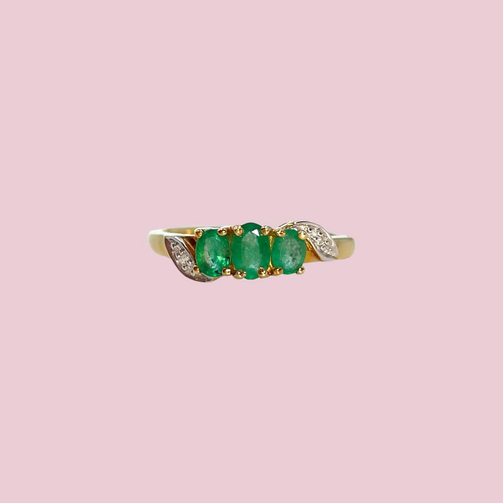 vintage ring smaragd trilogie met diamant 9k goud