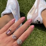 vintage gouden ringen roze en paars sieradenmeisje