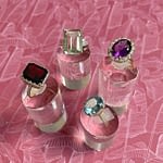 gouden ringen met edelsteen en diamant