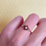 granaat en parel ring van goud