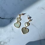 parelmoer oorbellen hangers hartjes 9 karaat goud