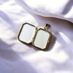 gouden locket rechthoekig achthoekig octagon vorm