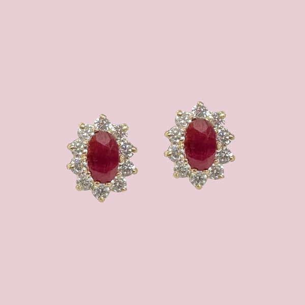 goud_oorknopjes_roze_robijn_cluster_oorbellen gouden oorknopjes robijn cluster oorbellen