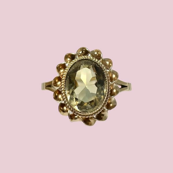 vintage_ring_citrien_kwarts_geelgroen_9_karaat_goud vintage ring met citrien kwarts geel groen van 9 karaat goud