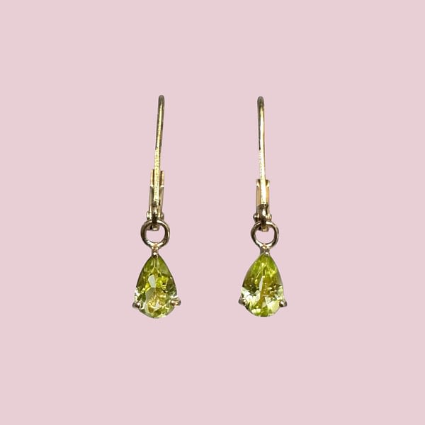 vintage peridoot oorbellen van 14 karaat goud