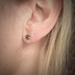 saffier oorknopjes van goud ear studs