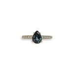 vintage ring peer druppel steen en diamantjes