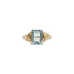 vintage gouden ring met lichtblauwe topaas steen 9k