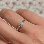 witgouden ring diamant cluster