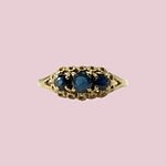 vintage ring saffier trilogie 9k