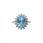 witgouden entourage ring lichtblauw cz zirkonia