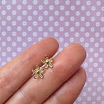 bloem filigree oorbellen studs 9k goud