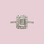 witgouden halo ring met zirkonia rechthoekige steen cz