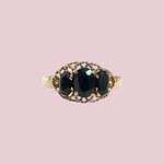 vintage ring met saffier trilogie 9 karaat goud