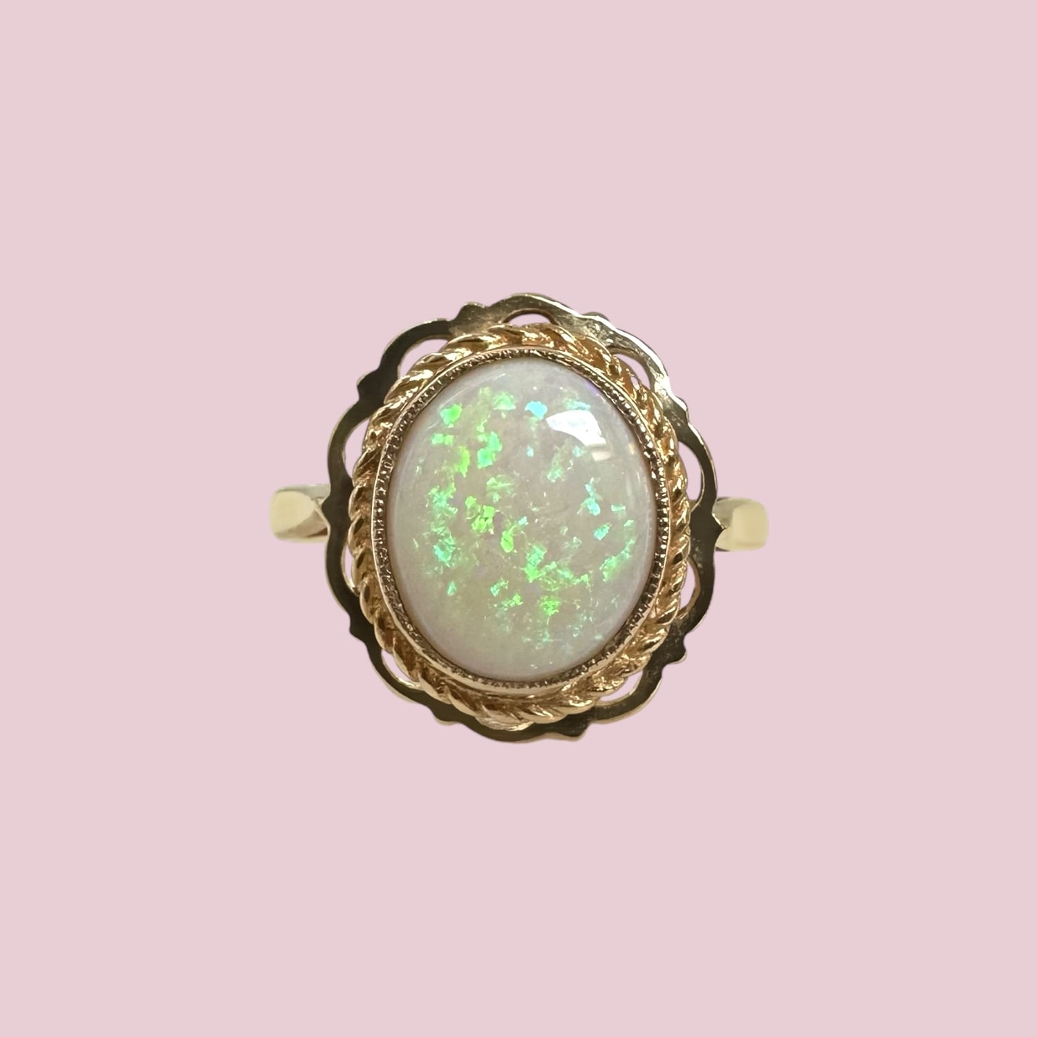 vintage opaal ring van 9 karaat goud