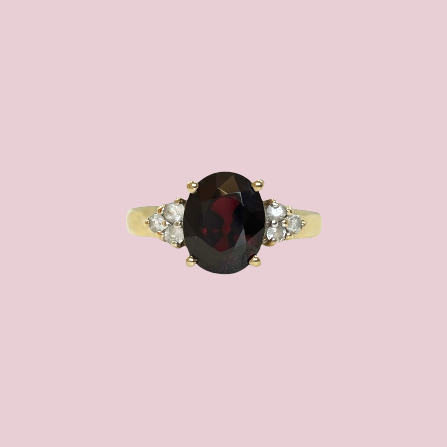 vintage granaat ring 9 karaat goud solitair met vleugeltjes