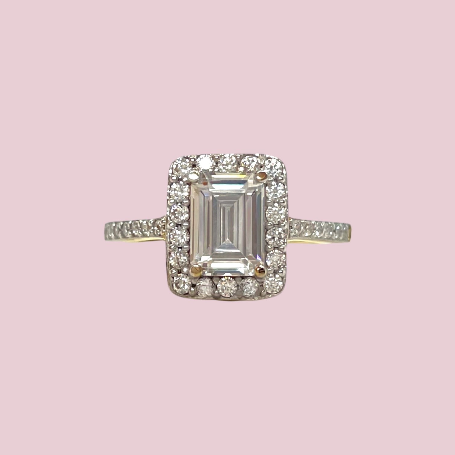 gouden halo ring zirkonia met rechthoekige steen cz