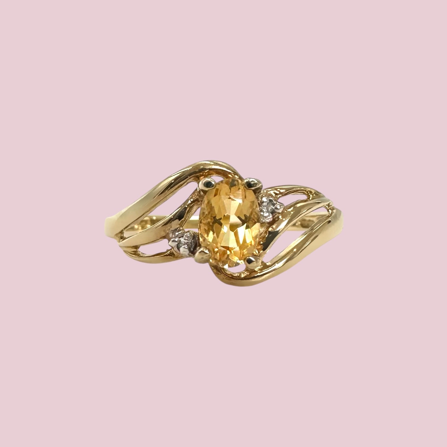 vintage ring met gele saffier en diamant 9 karaat goud