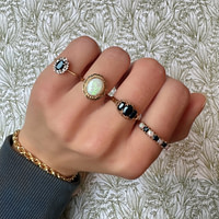 vintage ringen met saffier en opaal van sieradenmeisje