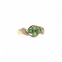 vintage ring smaragd cluster en diamantjes van 9kt goud