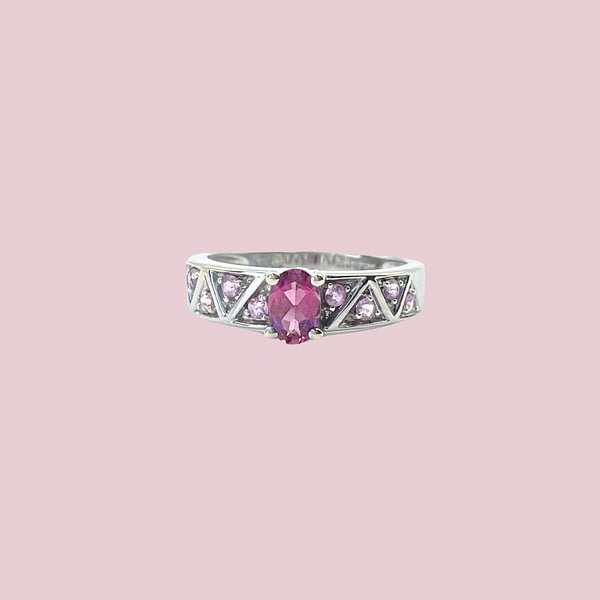 ring witgoud roze steen lila steen ioliet