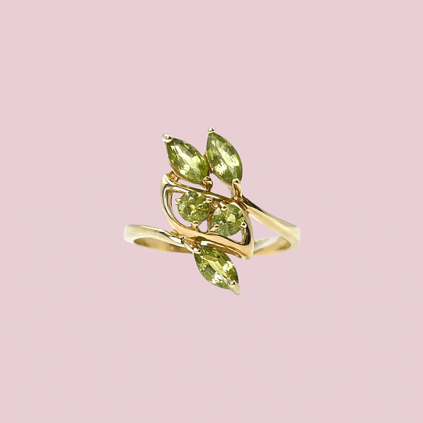 vintage gouden ring met groene saffier korund