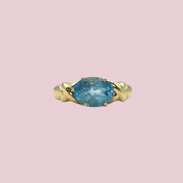 vintage ring topaas lichtblauw 9k goud
