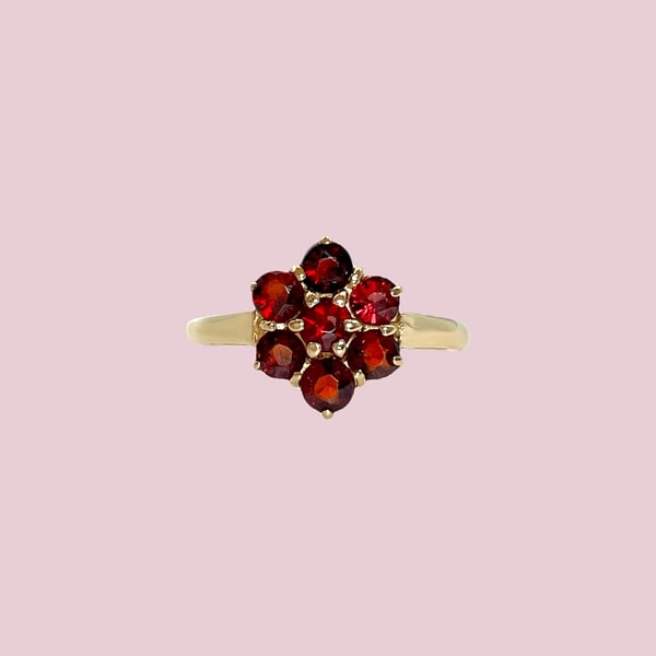 ring bloemetje granaat 9k goud vintage ring