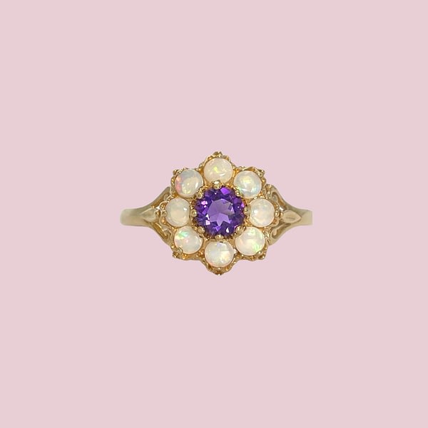 vintage ring met bloem cluster van amethist en opaal