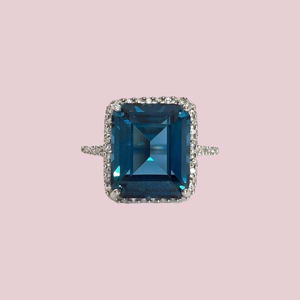vintage ring london blue topaz witgoud