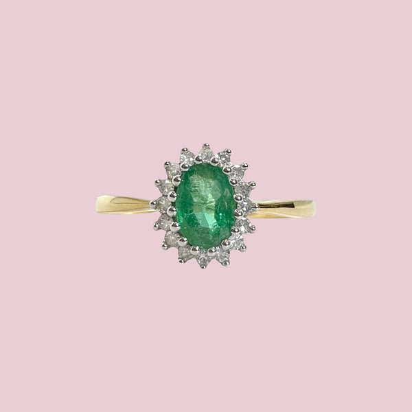 cluster ring smaragd en diamant 9k goud