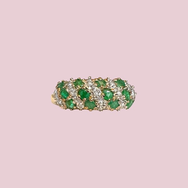 vintage ring met diamant en smaragd pavé