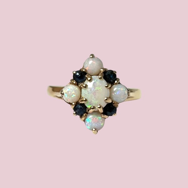 vintage cluster ring opaal en saffier van 9 karaat goud