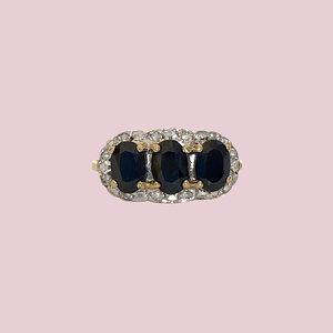 vintage ring saffier trilogie met diamant cluster