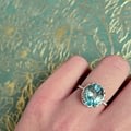 halo ring lichtblauwe saffier en diamant