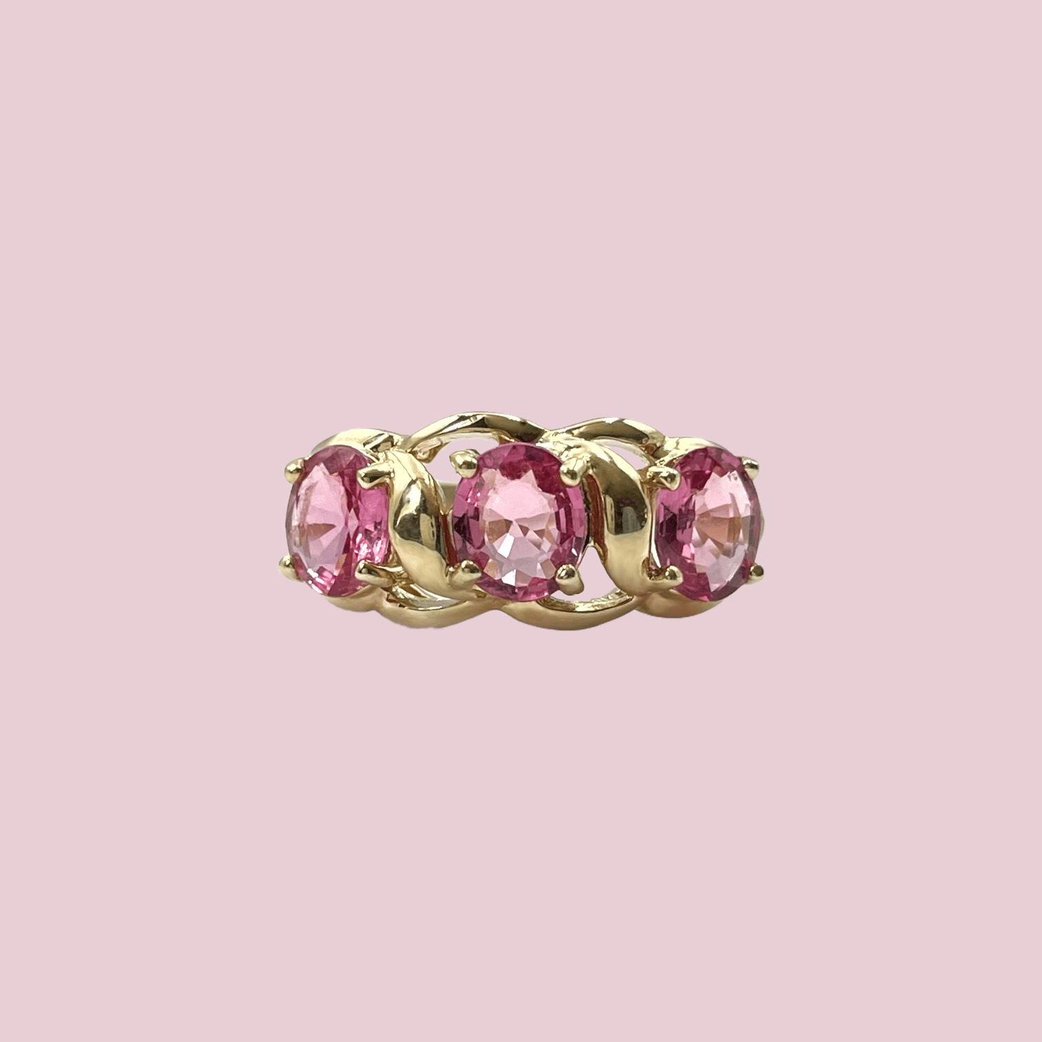 vintage gouden trilogie ring met roze saffier