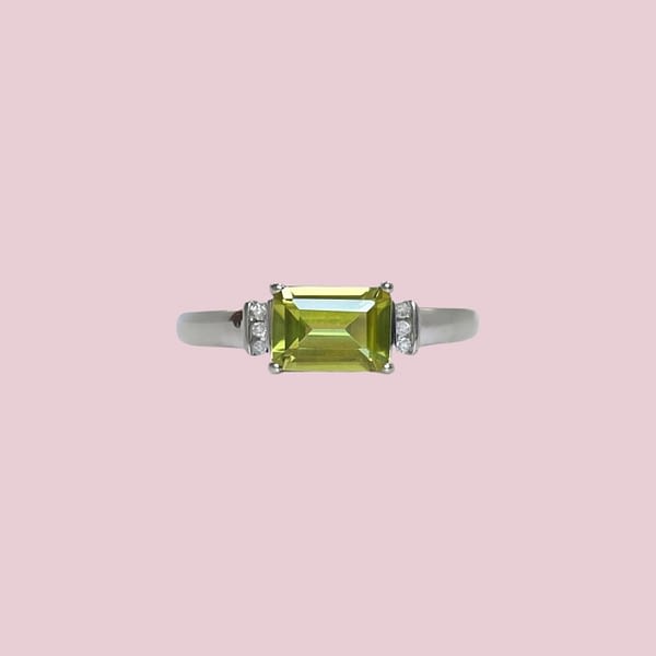 vintage peridoot ring rechthoek en diamant witgoud