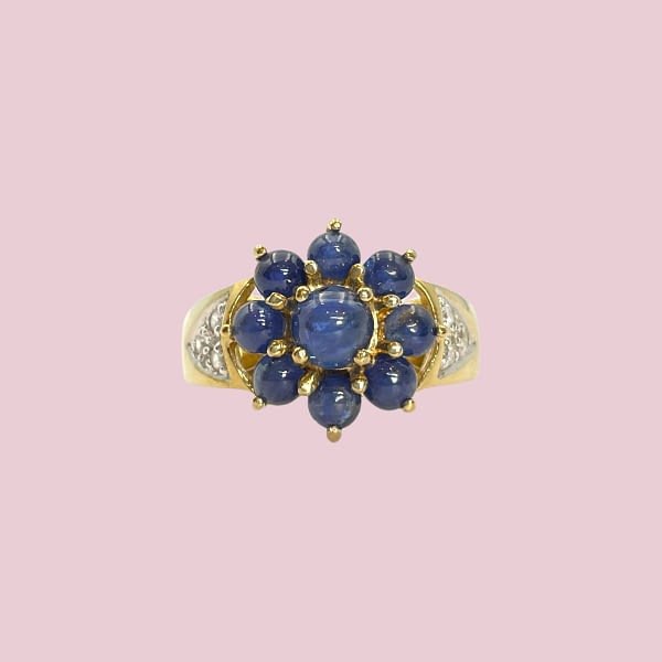 vintage ring saffier bloem cabochon